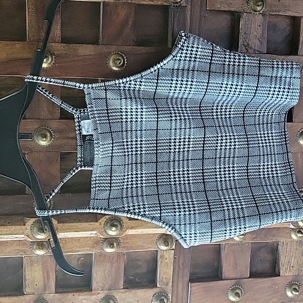 Cropped top